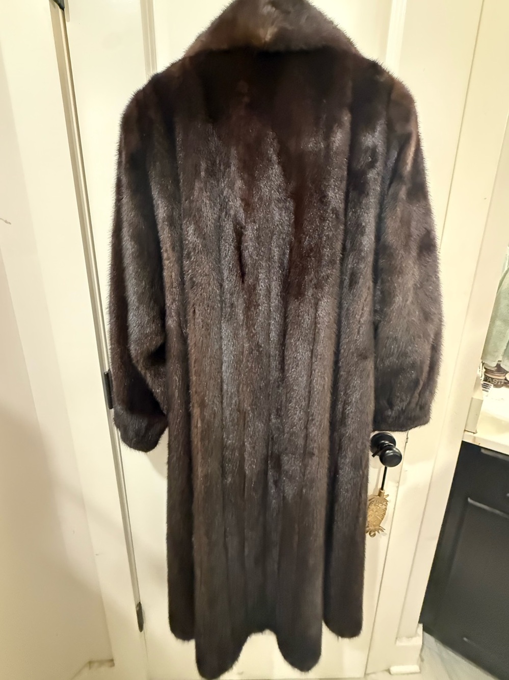 Vintage Yudofsky Furriers Full Length Dark Brown Mink Fur Coat - Picture 9 of 16